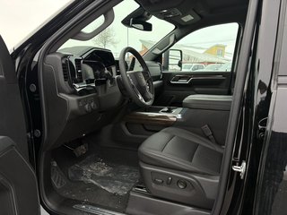 Chevrolet Silverado 2500 HD  2026 à Saint-Eustache, Québec - 12 - w320h240px