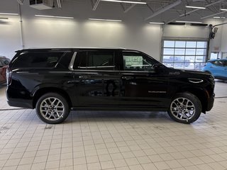 Chevrolet Suburban  2026 à Saint-Eustache, Québec - 3 - w320h240px