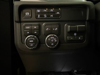 Chevrolet Suburban  2026 à Saint-Eustache, Québec - 13 - w320h240px