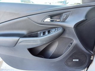 2017 Chevrolet Volt in Saint-Eustache, Quebec - 8 - w320h240px