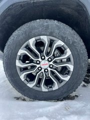 2025 GMC Canyon in Saint-Eustache, Quebec - 3 - w320h240px