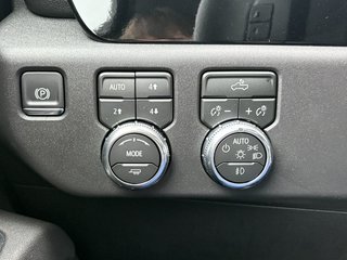 GMC Sierra 1500  2026 à Saint-Eustache, Québec - 12 - w320h240px