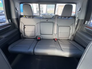 2026 GMC Sierra 2500 HD in Saint-Eustache, Quebec - 17 - w320h240px