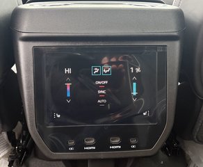 2026 GMC Yukon XL in Saint-Eustache, Quebec - 18 - w320h240px