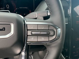 2026 GMC Yukon XL in Saint-Eustache, Quebec - 9 - w320h240px