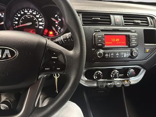 2014 Kia Rio in Saint-Eustache, Quebec - 9 - w320h240px