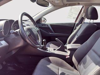 2010 Mazda 3 in Saint-Eustache, Quebec - 11 - w320h240px