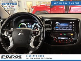2018 Mitsubishi OUTLANDER PHEV in Saint-Eustache, Quebec - 17 - w320h240px