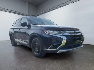 2016 Mitsubishi Outlander in Saint-Eustache, Quebec - 2 - w320h240px