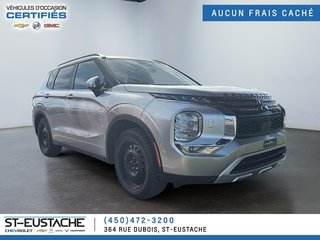 Mitsubishi Outlander  2022 à Saint-Eustache, Québec - 2 - w320h240px