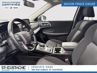 Mitsubishi Outlander  2022 à Saint-Eustache, Québec - 11 - w320h240px