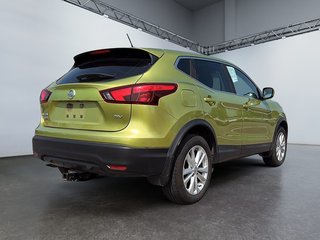 2017 Nissan Qashqai in Saint-Eustache, Quebec - 5 - w320h240px