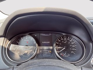 2017 Nissan Qashqai in Saint-Eustache, Quebec - 14 - w320h240px