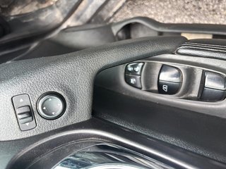 Nissan Rogue  2016 à Saint-Eustache, Québec - 5 - w320h240px