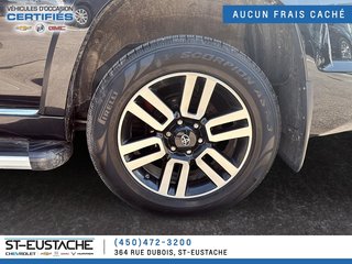 Toyota 4Runner  2019 à Saint-Eustache, Québec - 19 - w320h240px