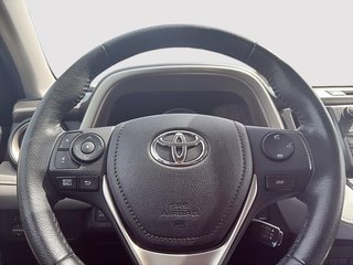 2015 Toyota RAV4 in Saint-Eustache, Quebec - 13 - w320h240px