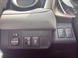 2015 Toyota RAV4 in Saint-Eustache, Quebec - 11 - w320h240px