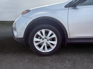 2015 Toyota RAV4 in Saint-Eustache, Quebec - 5 - w320h240px