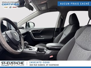 2020 Toyota RAV4 in Saint-Eustache, Quebec - 15 - w320h240px