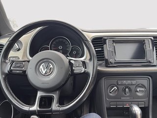 2018 Volkswagen Beetle in Saint-Eustache, Quebec - 16 - w320h240px