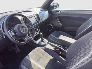 2018 Volkswagen Beetle in Saint-Eustache, Quebec - 15 - w320h240px
