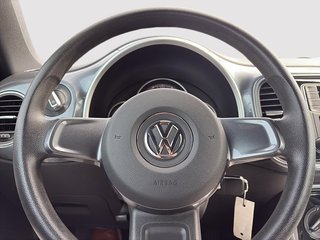 2018 Volkswagen Beetle in Saint-Eustache, Quebec - 12 - w320h240px