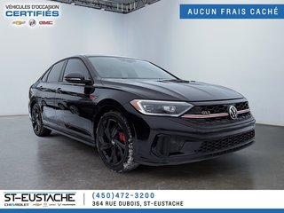 Volkswagen Jetta  2024 à Saint-Eustache, Québec - 3 - w320h240px