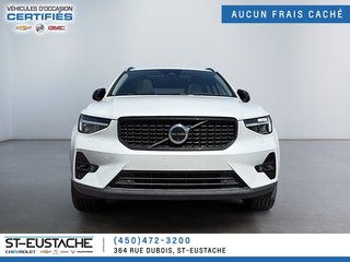 Volvo XC40  2024 à Saint-Eustache, Québec - 3 - w320h240px