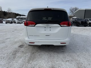 2022 Chrysler Grand Caravan SXT in Amqui, Quebec - 6 - w320h240px