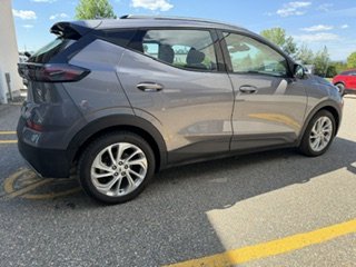 2022 Chevrolet Bolt EUV LT in Magog, Quebec - 5 - w320h240px
