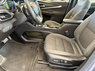 2023 Chevrolet Bolt EUV LT in Magog, Quebec - 6 - w320h240px