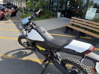 Can-Am ORIGIN Electrique  2025 à Charlemagne, Québec - 2 - w320h240px