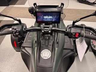 2026 Can-Am CANYON REDROCK Spyder in Charlemagne, Quebec - 4 - w320h240px