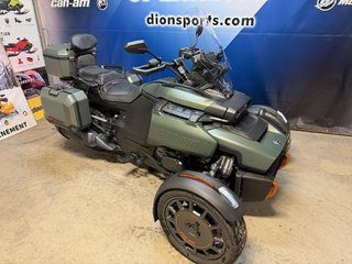 Can-Am CANYON REDROCK  2025 à Charlemagne, Québec - 2 - w320h240px