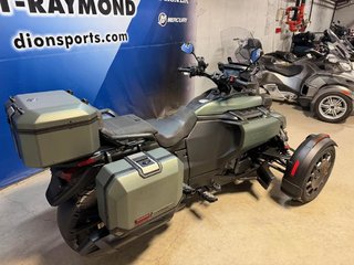 Can-Am CANYON REDROCK  2025 à Charlemagne, Québec - 6 - w320h240px