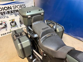 Can-Am CANYON REDROCK  2025 à Charlemagne, Québec - 5 - w320h240px