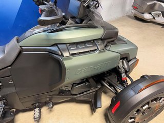 Can-Am CANYON REDROCK  2025 à Charlemagne, Québec - 4 - w320h240px