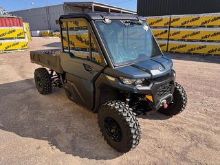 Can-Am DEFENDER 6X6 LIMITED CAB  2026 à Charlemagne, Québec - 4 - w320h240px