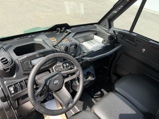 2026 Can-Am DEFENDER DPS CAB HD10 in Charlemagne, Quebec - 6 - w320h240px