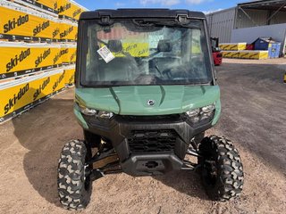 Can-Am DEFENDER DPS CAB HD9  2026 à Charlemagne, Québec - 4 - w320h240px