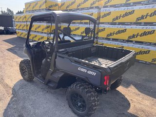 Can-Am DEFENDER HD9 XT  2025 à Charlemagne, Québec - 2 - w320h240px