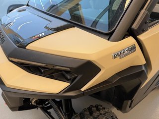 2026 Can-Am DEFENDER LIMITED CAB HD11 in Charlemagne, Quebec - 4 - w320h240px