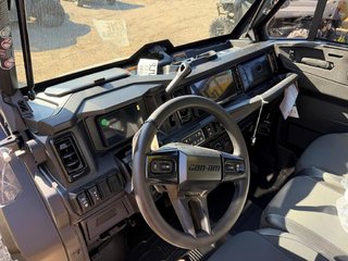 2027 Can-Am DEFENDER LIMITED CAB HD11 in Charlemagne, Quebec - 6 - w320h240px