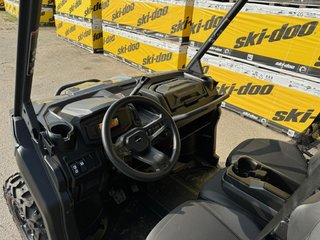 2024 Can-Am Defender XT HD9 in Charlemagne, Quebec - 4 - w320h240px