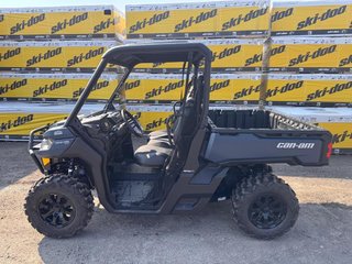 Can-Am Defender XT HD9  2025 à Charlemagne, Québec - 2 - w320h240px