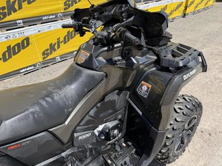 Can-Am OUTLANDER MAX 6X6 1000 XT  2025 à Charlemagne, Québec - 4 - w320h240px
