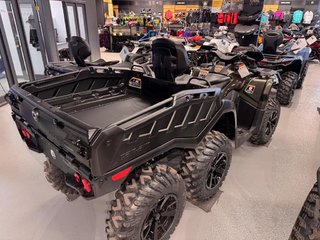 Can-Am Outlander Max 6x6 XT 1000  2025 à Charlemagne, Québec - 4 - w320h240px