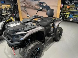 Can-Am OUTLANDER MAX 700 XT  2026 à Charlemagne, Québec - 5 - w320h240px