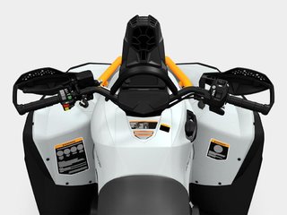 Can-Am RENEGADE XMR 650 X-MR  2026 à Charlemagne, Québec - 5 - w320h240px