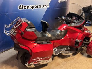 2015 Can-Am RT LIMITED SE6 in Charlemagne, Quebec - 6 - w320h240px